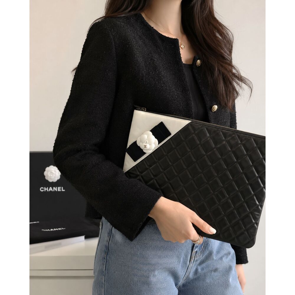 CHANEL Camellia Bow Quilted Lambskin Clutch Black Ivory Coco Mark Full Set